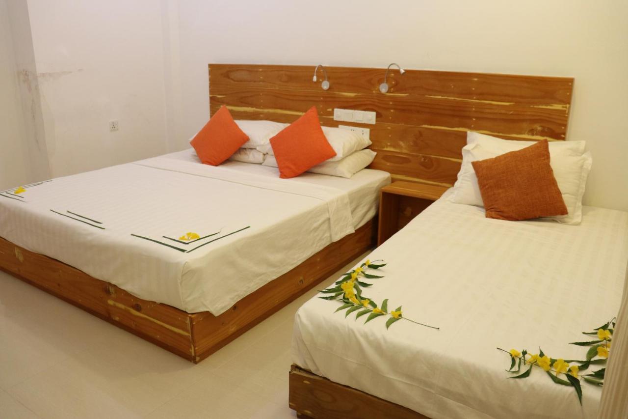 Alaika Maafushi Hotel Ngoại thất bức ảnh
